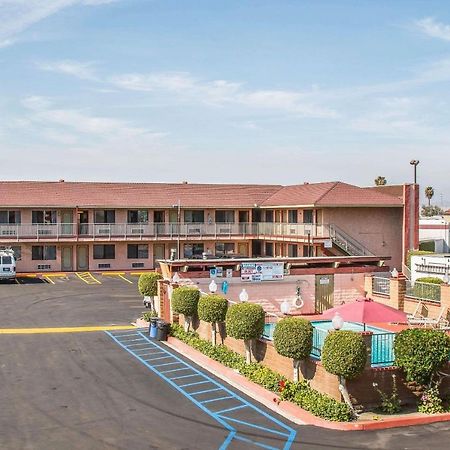 Econo Lodge Anaheim North Екстер'єр фото