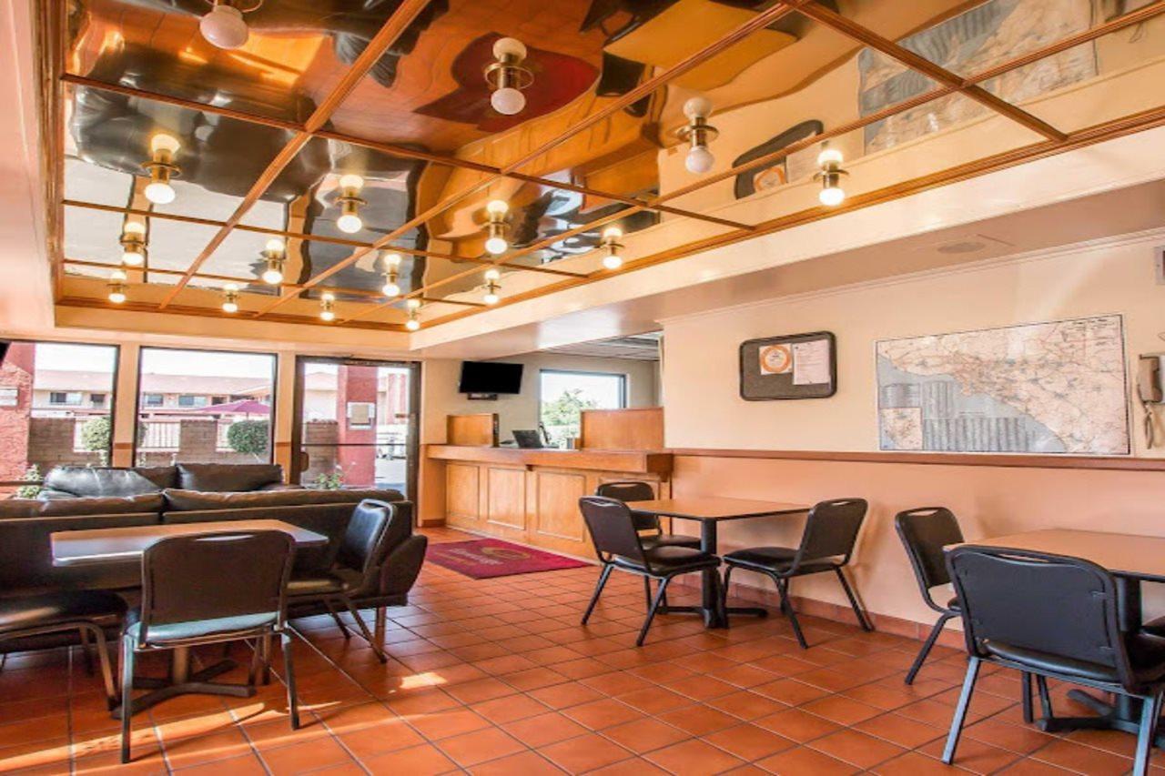 Econo Lodge Anaheim North Екстер'єр фото