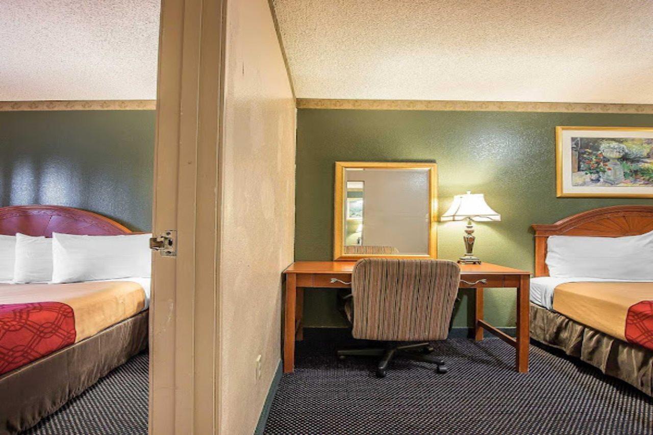 Econo Lodge Anaheim North Екстер'єр фото