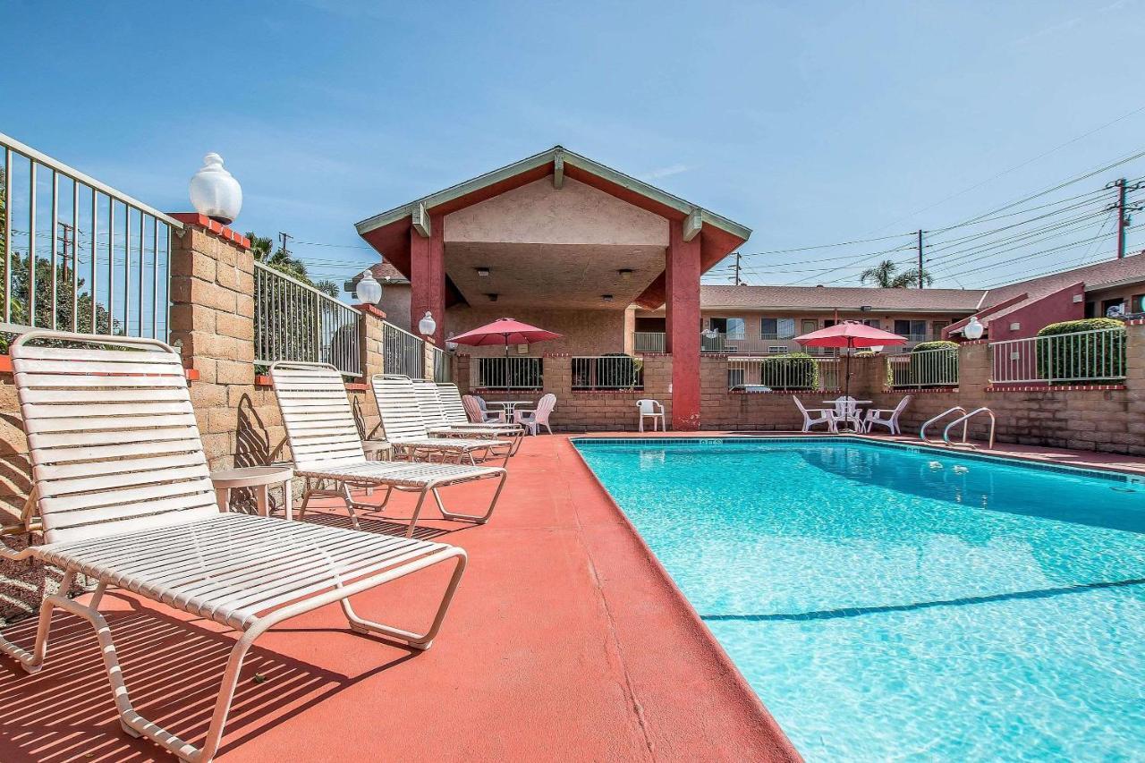 Econo Lodge Anaheim North Екстер'єр фото